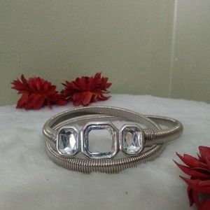 S T O R E x C L O S I N G // Submit Best Offers